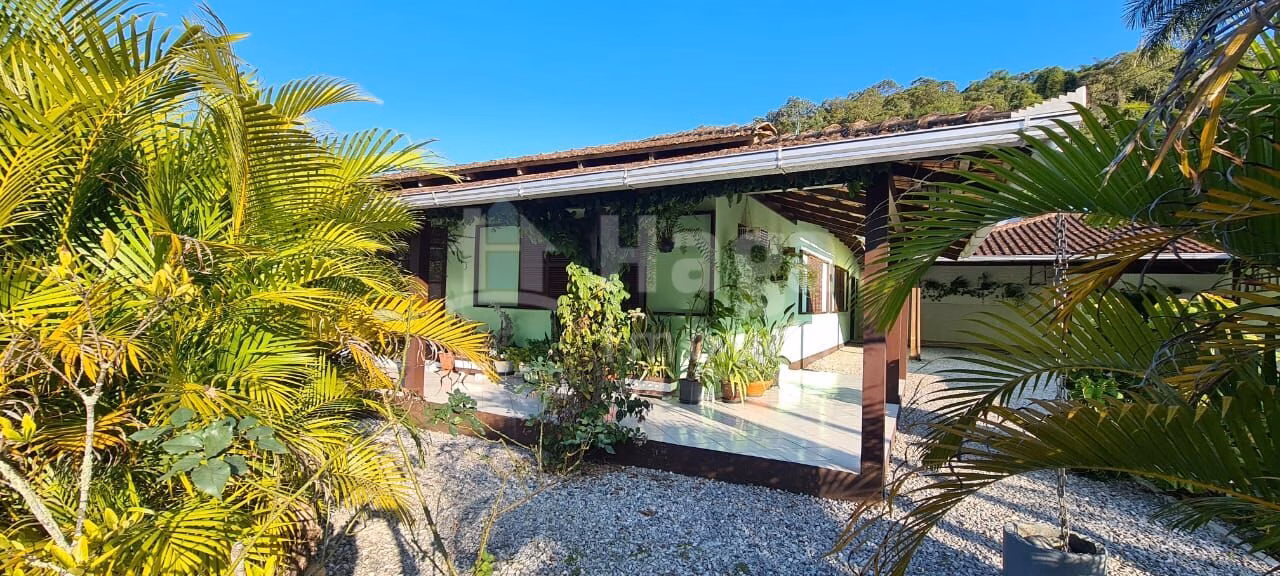 Casa de 440 m² em Brusque, SC
