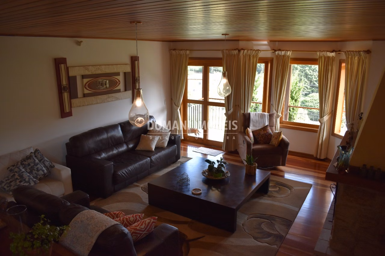 House of 500 m² in Campos do Jordão, SP, Brazil