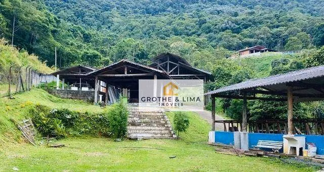 Sítio de 28 ha em Monteiro Lobato, SP