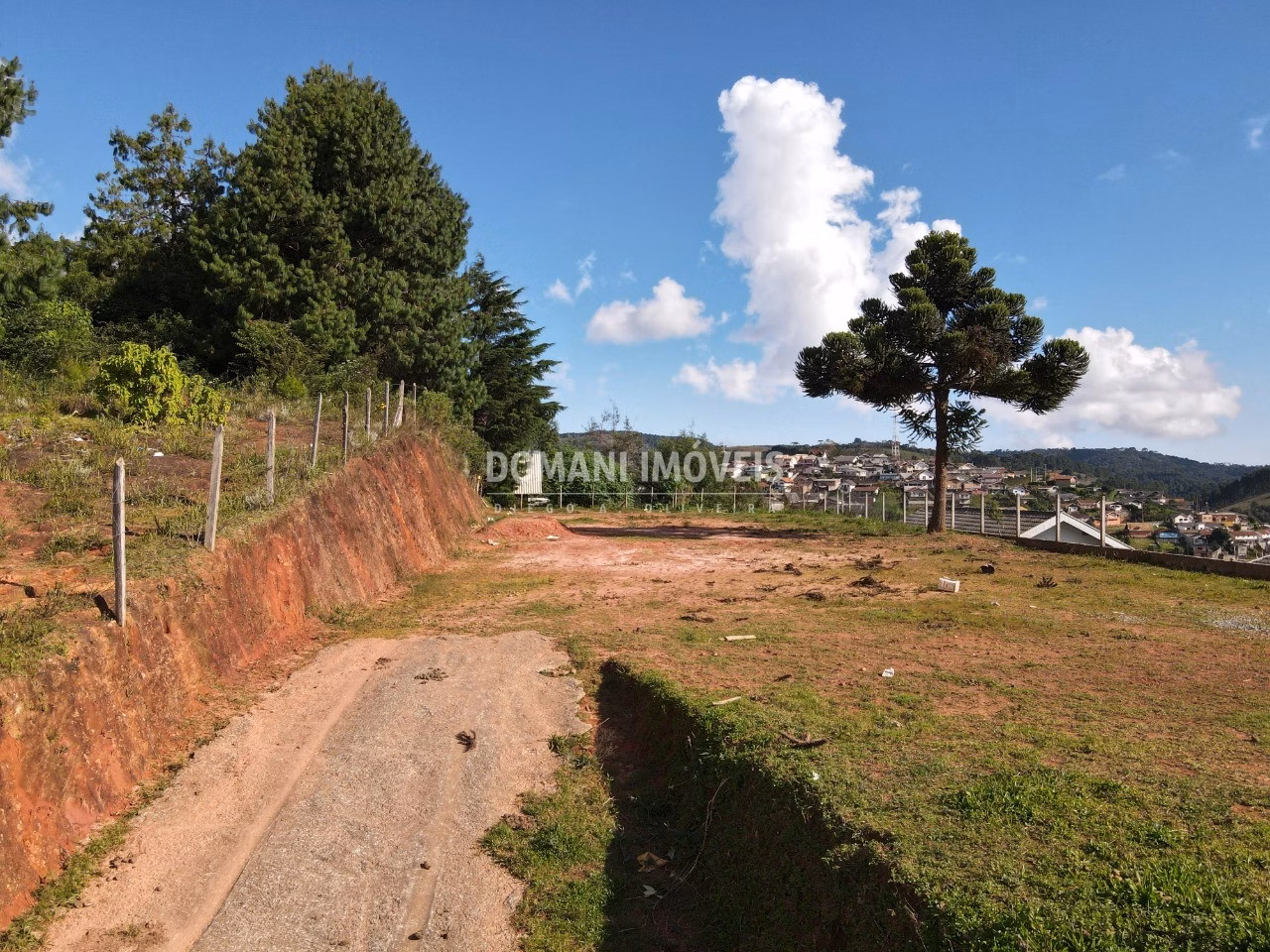 Terreno de 1.160 m² em Campos do Jordão, SP