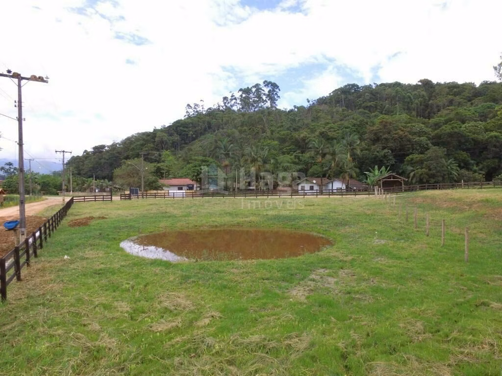 Chácara de 1.669 m² em Canelinha, SC
