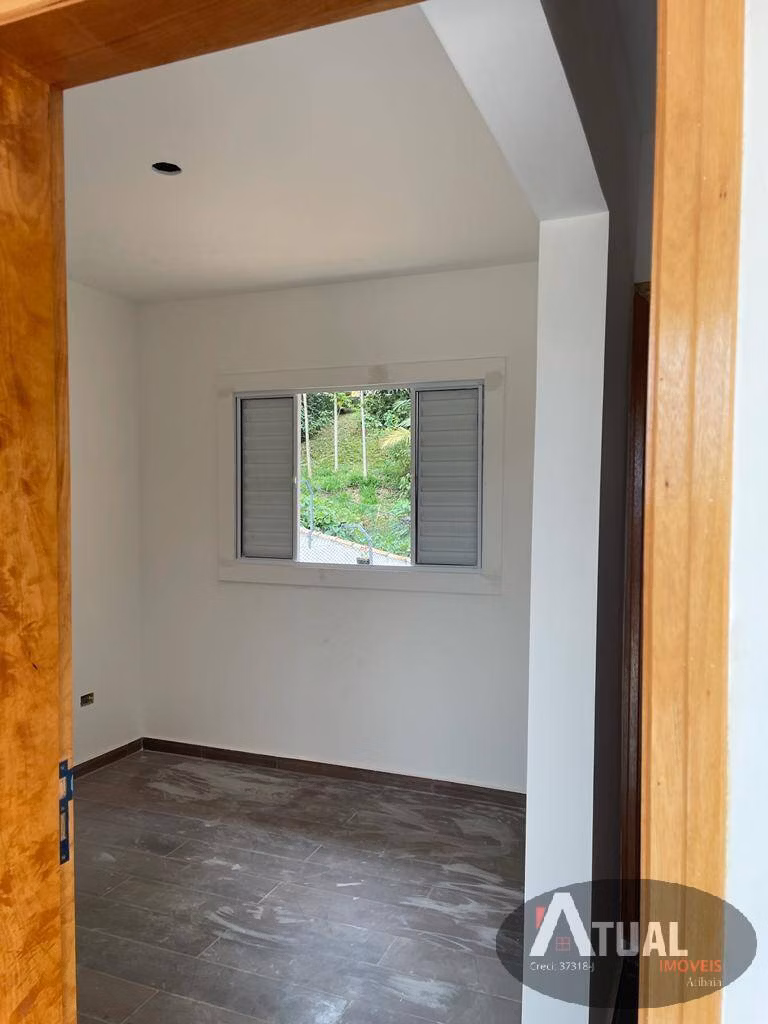 Casa de 300 m² em Mairiporã, SP