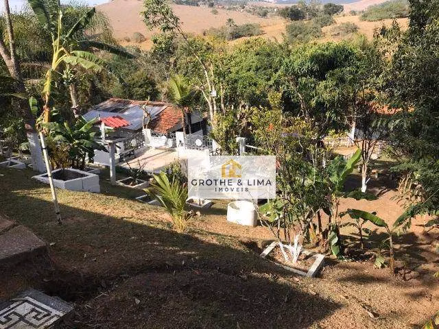 Chácara de 2.100 m² em Paraibuna, SP