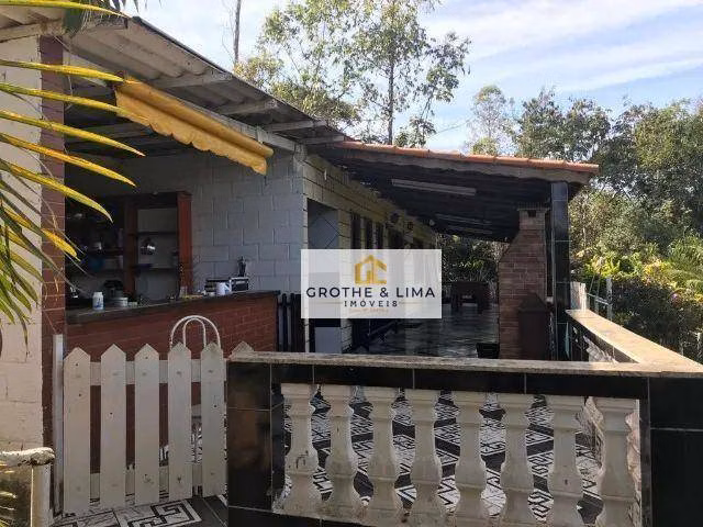 Chácara de 2.100 m² em Paraibuna, SP