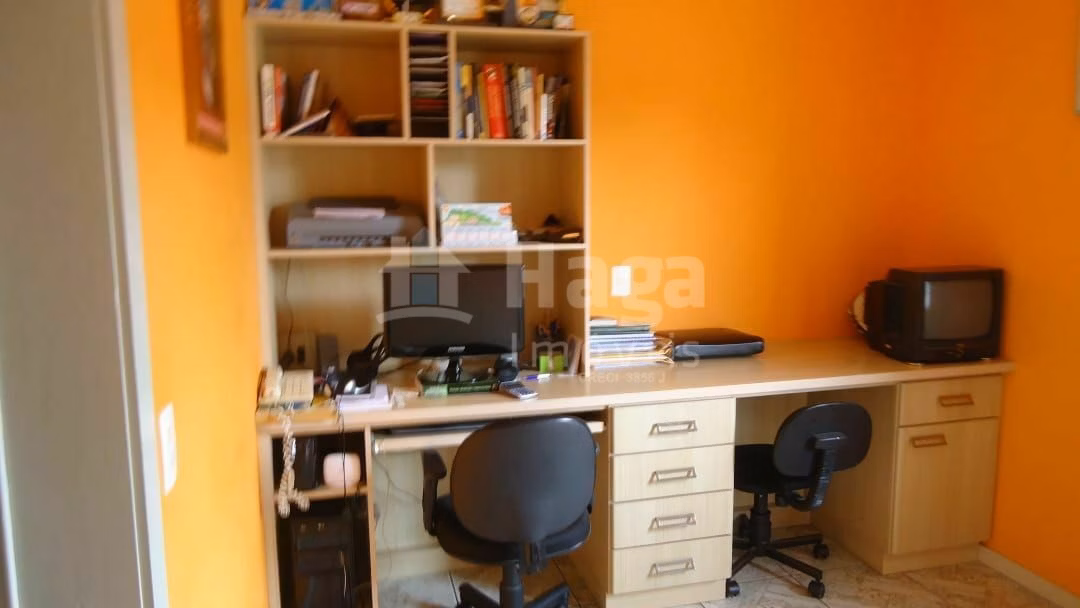 Casa de 561 m² em Brusque, SC