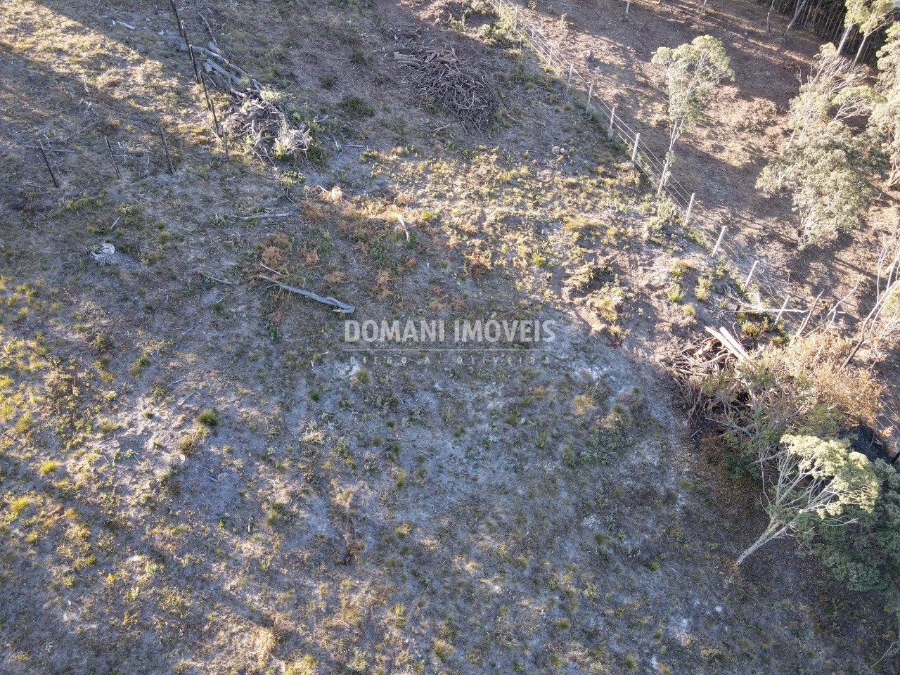 Terreno de 1.100 m² em Campos do Jordão, SP