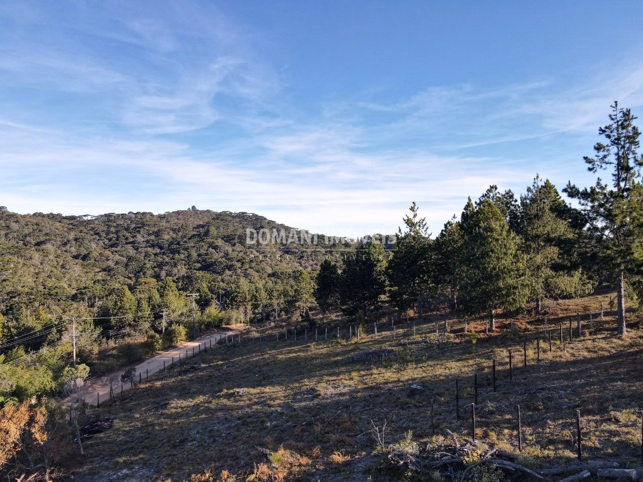Terreno de 1.100 m² em Campos do Jordão, SP