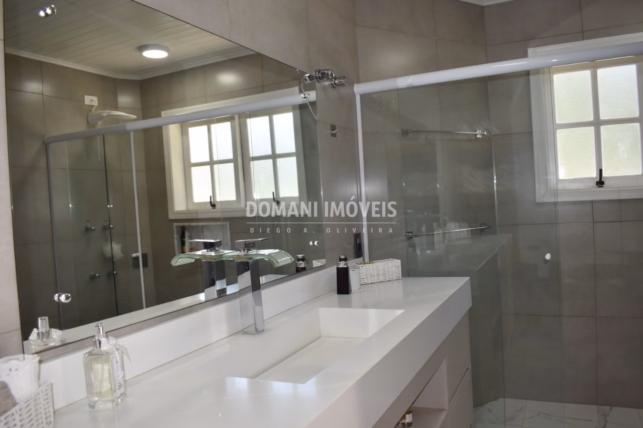 Casa de 1.040 m² em Campos do Jordão, SP