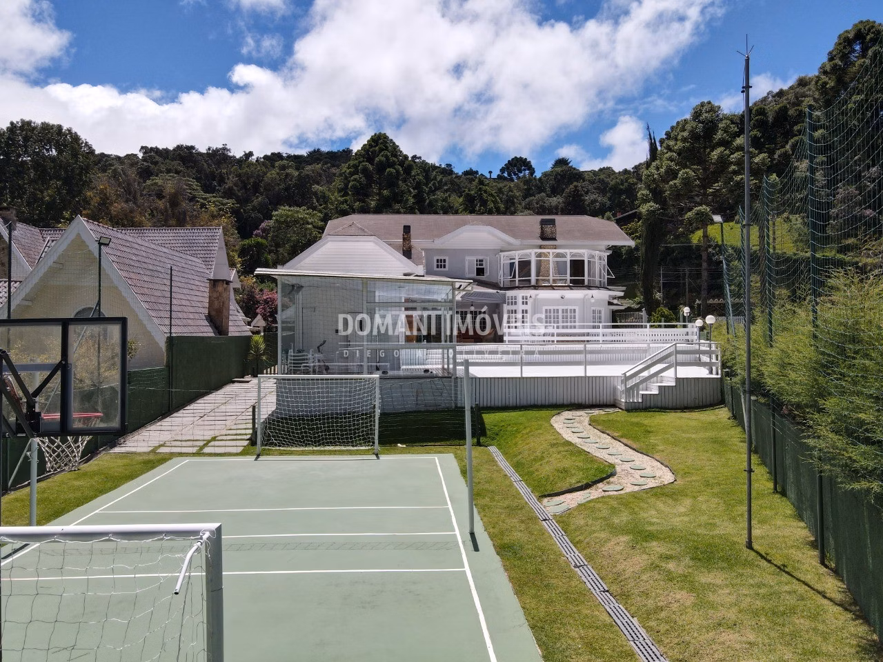 House of 1,040 m² in Campos do Jordão, SP, Brazil