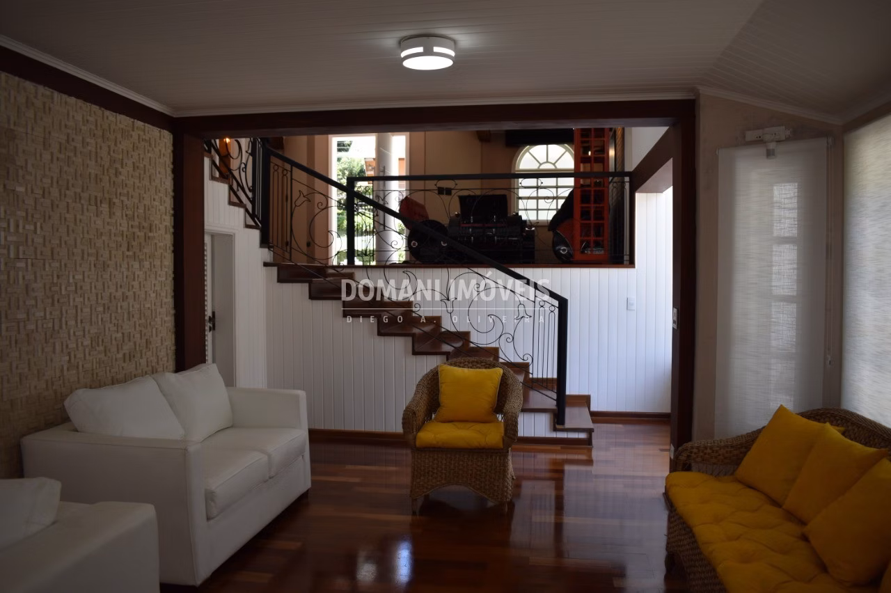 House of 1,040 m² in Campos do Jordão, SP, Brazil