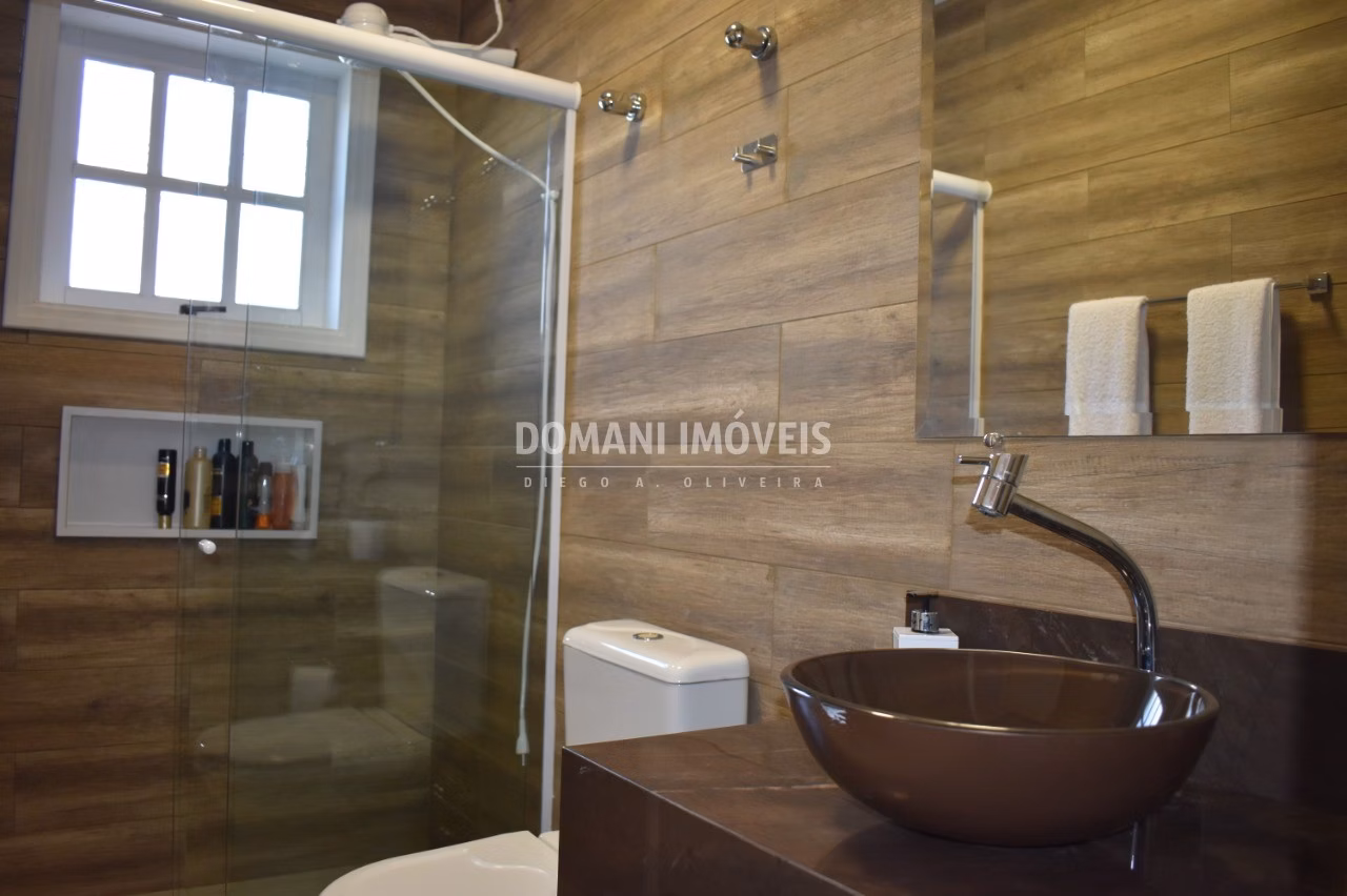 Casa de 1.040 m² em Campos do Jordão, SP