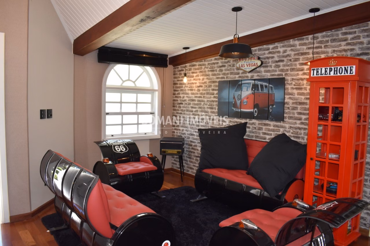 Casa de 1.040 m² em Campos do Jordão, SP