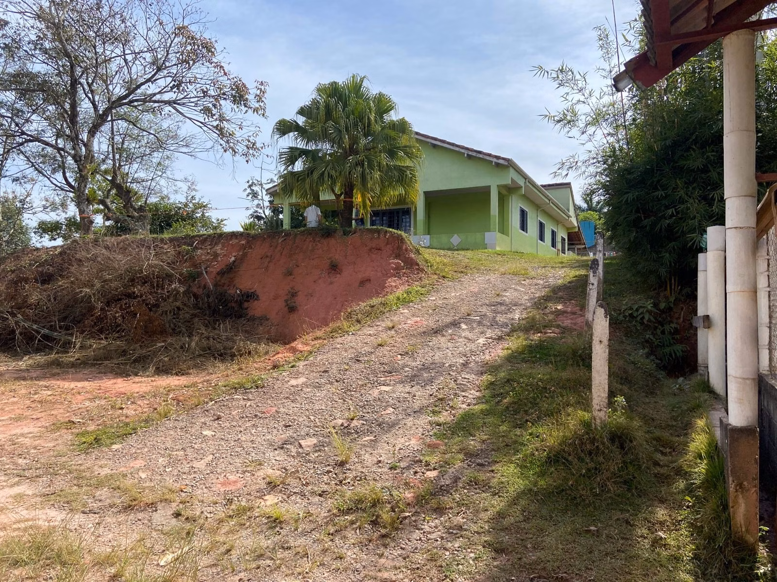 Chácara de 5.800 m² em São José dos Campos, SP