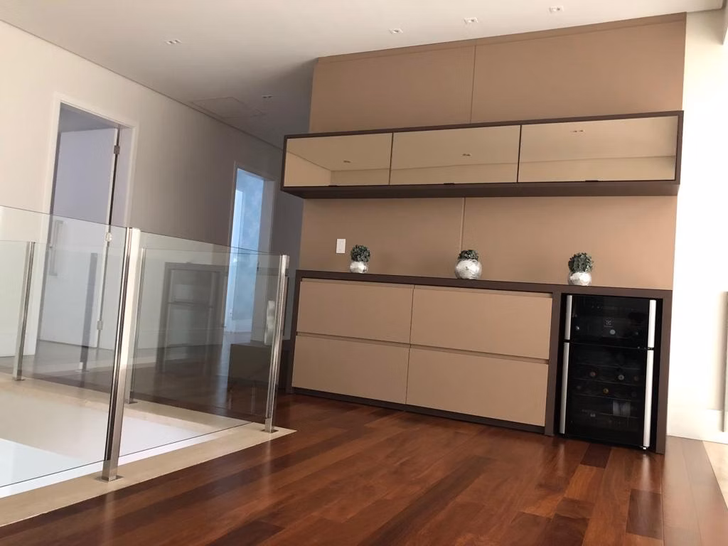 Casa de 525 m² em Santana de Parnaíba, SP