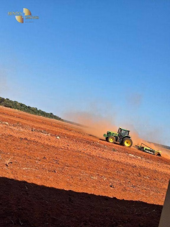 Fazenda de 220 ha em São José do Rio Claro, MT