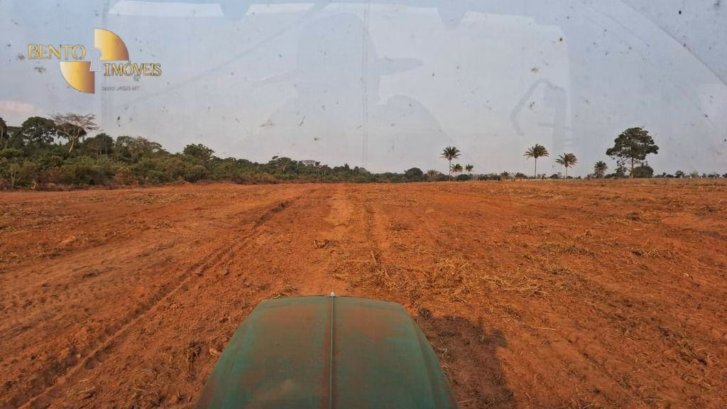 Fazenda de 220 ha em São José do Rio Claro, MT