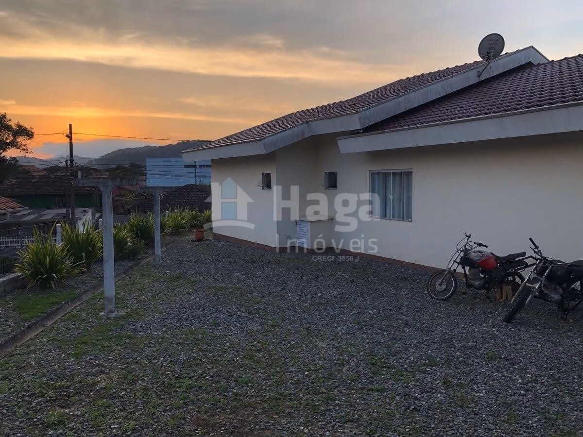 Casa de 1.082 m² em Brusque, SC
