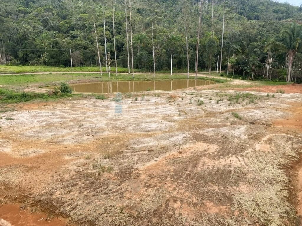Chácara de 2.300 m² em Canelinha, SC