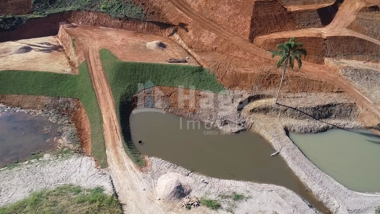 Chácara de 2.300 m² em Canelinha, SC