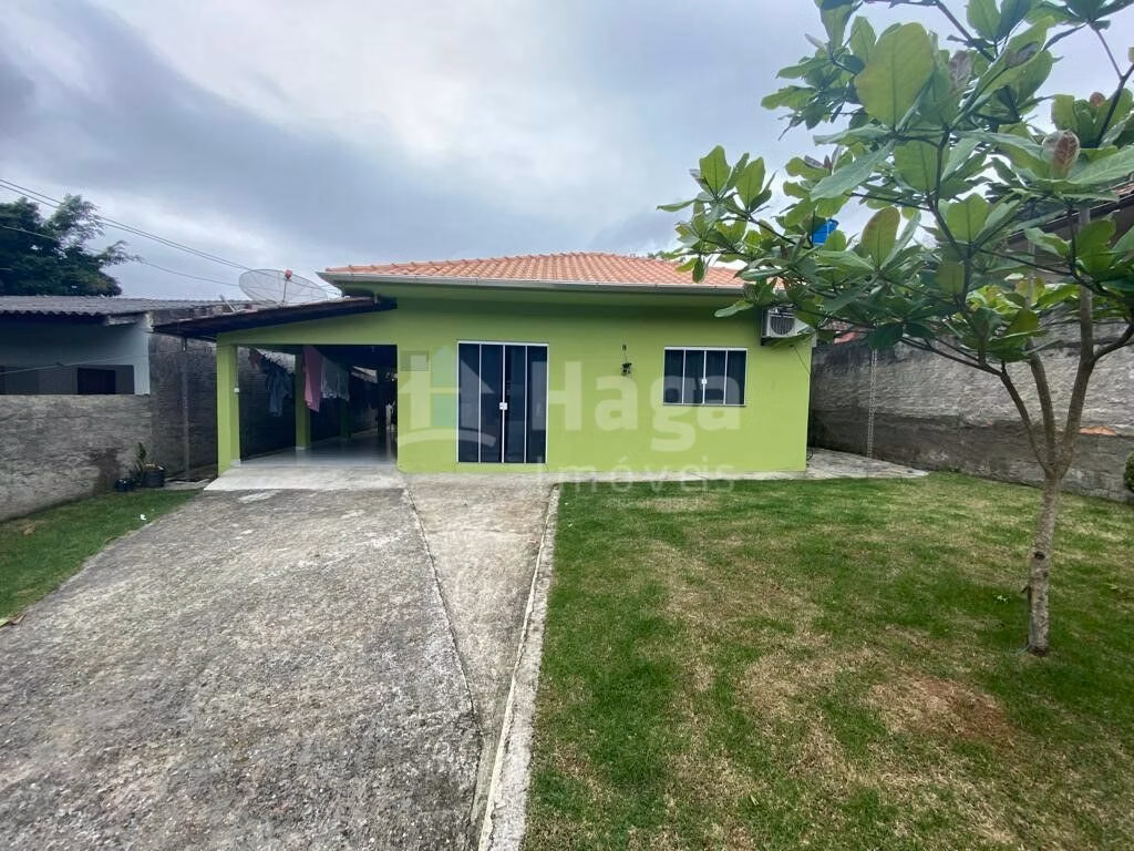 Casa de 620 m² em Brusque, SC