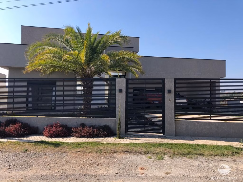 Chácara de 3.500 m² em Igaratá, SP