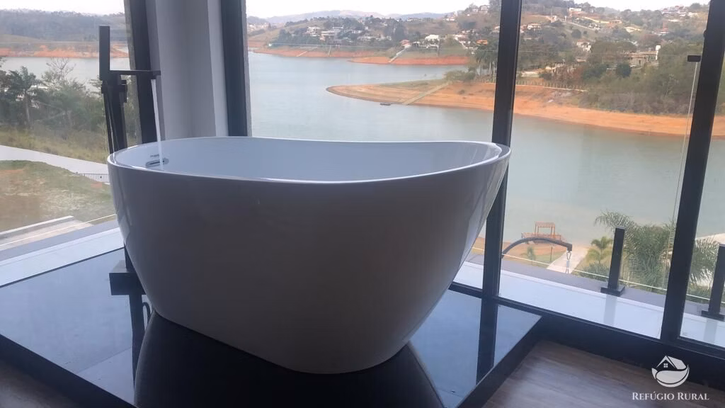 Chácara de 3.500 m² em Igaratá, SP