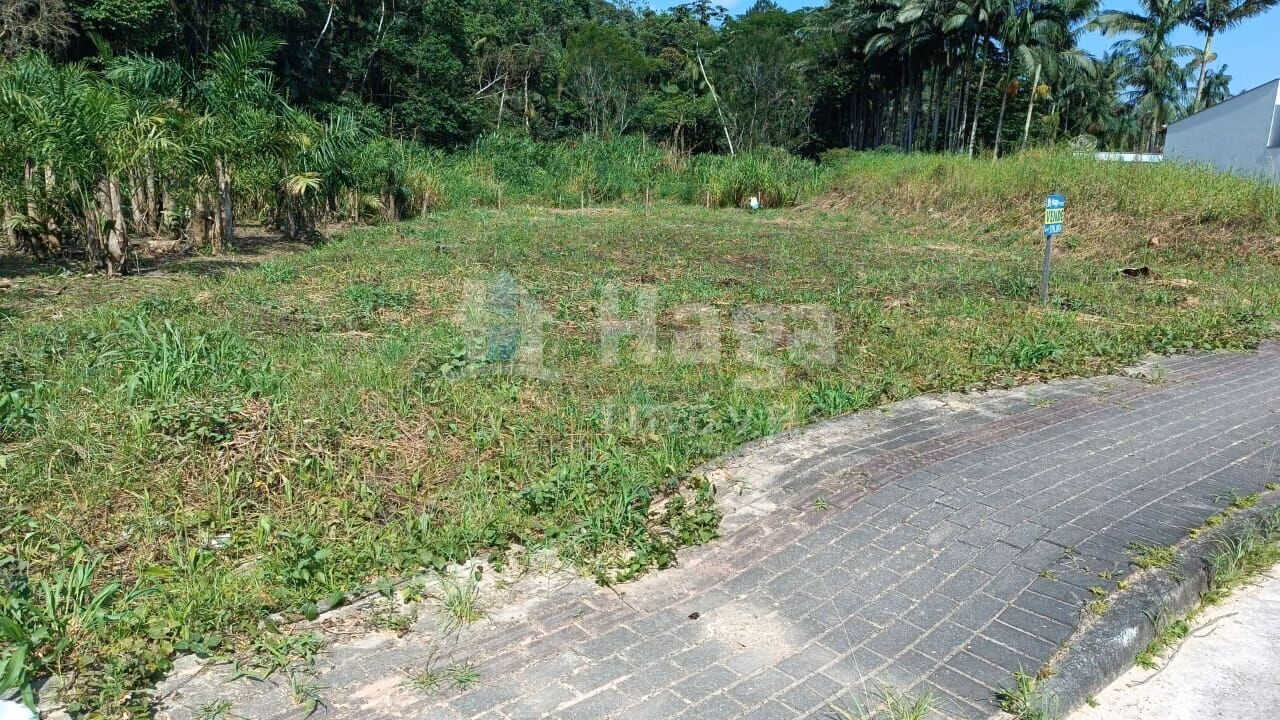 Terreno de 712 m² em Guabiruba, SC