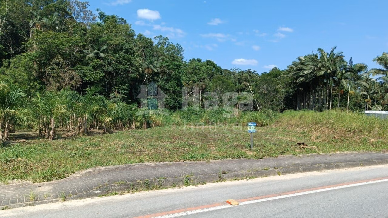 Terreno de 712 m² em Guabiruba, SC