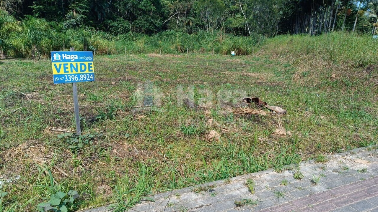 Terreno de 712 m² em Guabiruba, SC