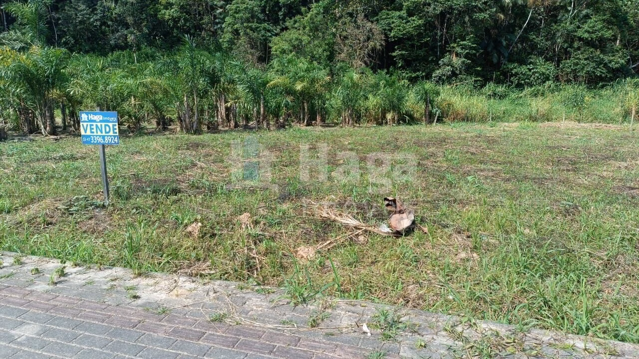 Terreno de 712 m² em Guabiruba, SC