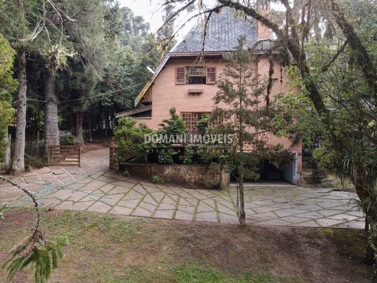 House of 2,390 m² in Campos do Jordão, SP, Brazil