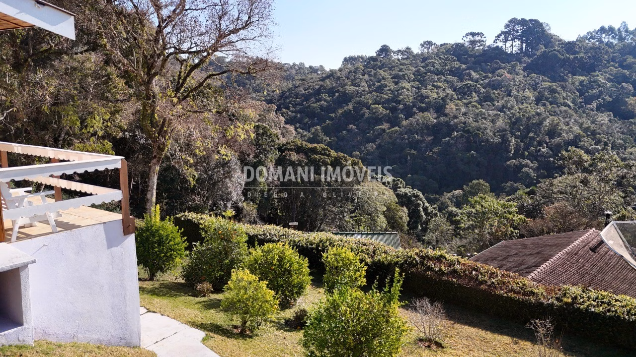 Casa de 1,010 m² em Campos do Jordão, SP