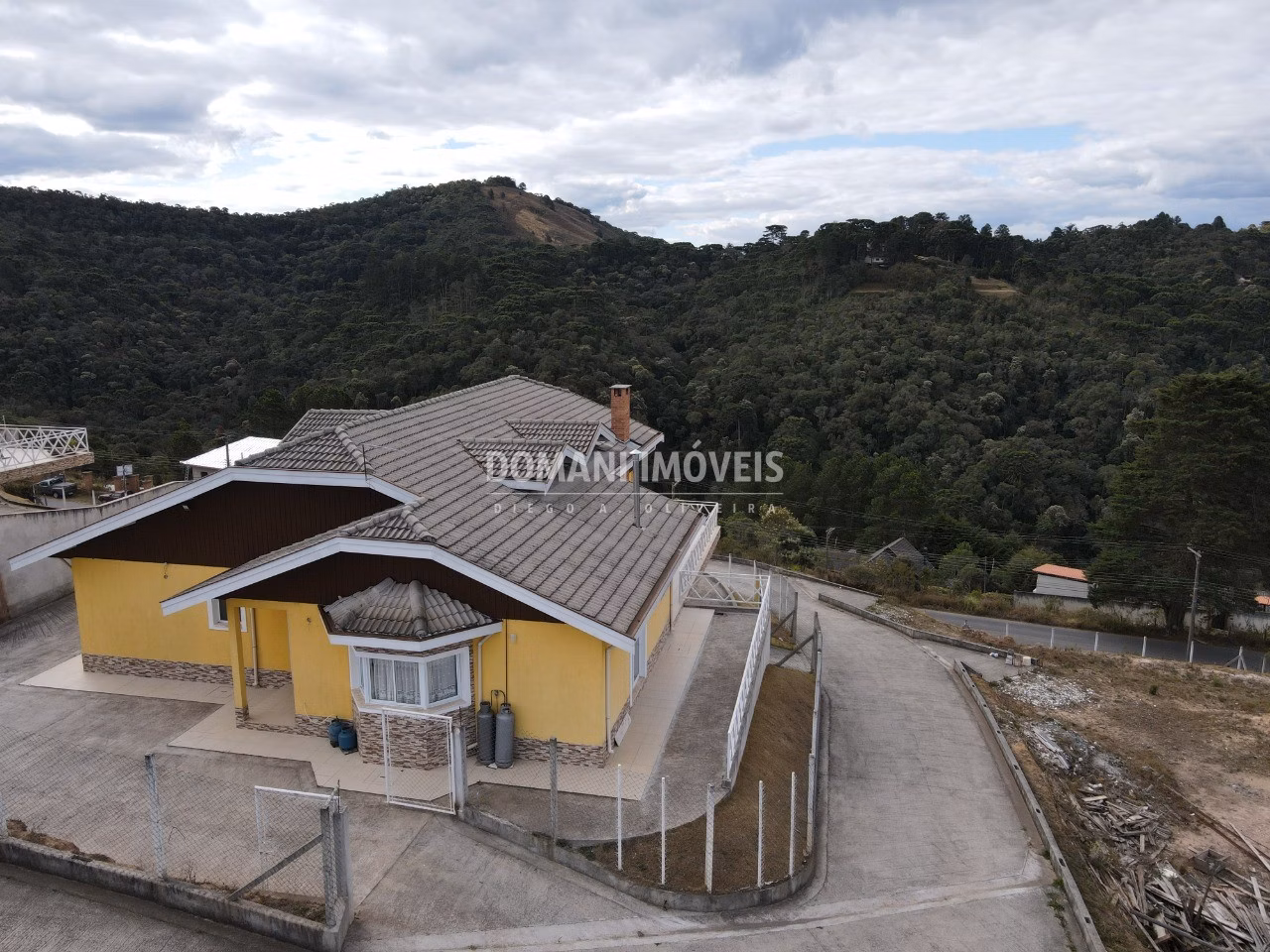House of 1,210 m² in Campos do Jordão, SP, Brazil