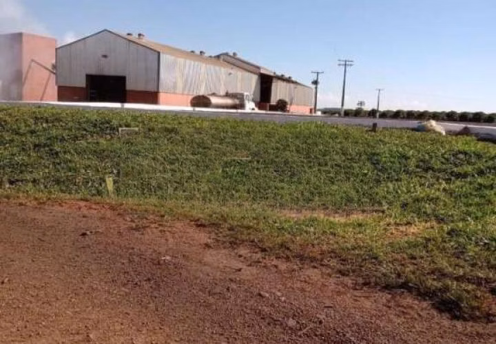 Fazenda de 1.526 ha em Piumhi, MG