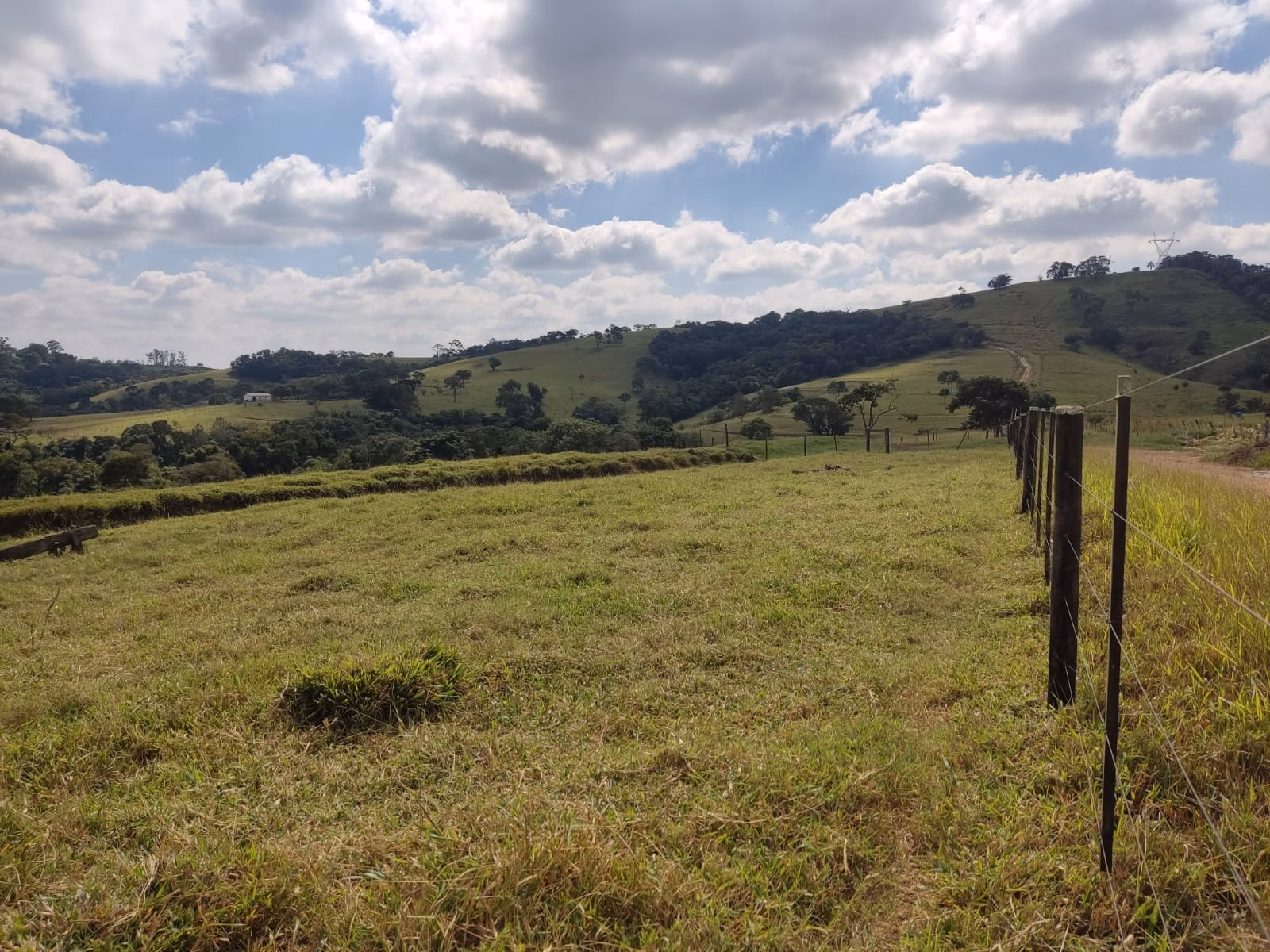 Fazenda de 102 ha em Angatuba, SP