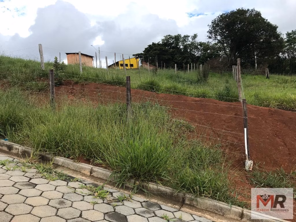 Terreno de 160 m² em Cambuí, MG