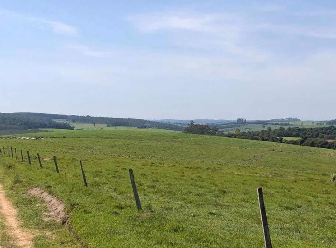 Fazenda de 211 ha em Alambari, SP