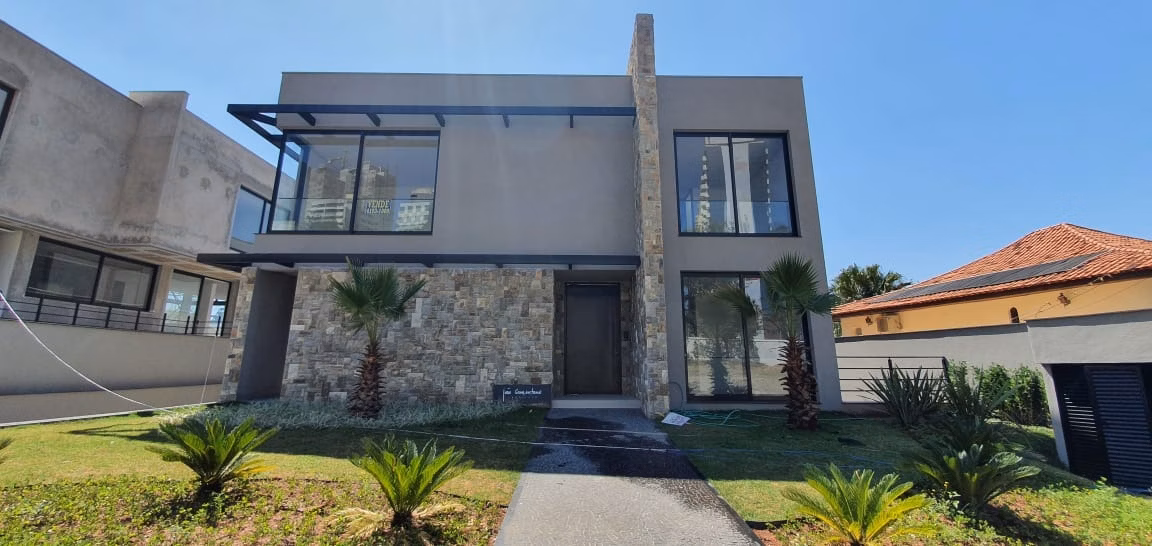 Casa de 812 m² em Barueri, SP