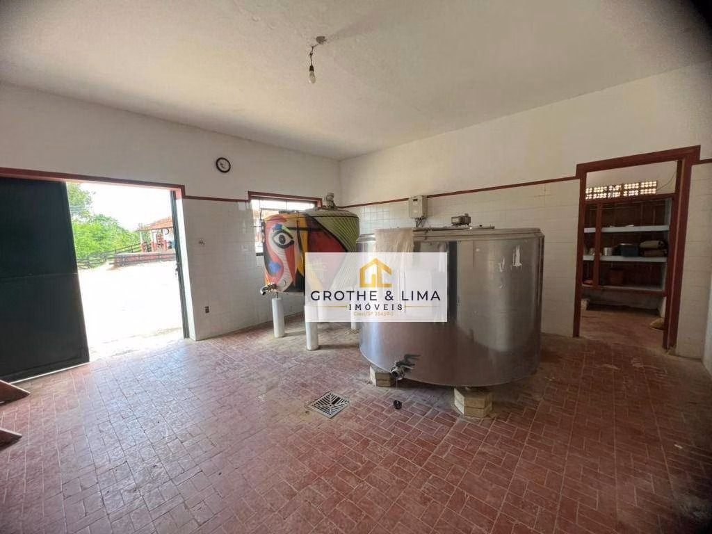 Fazenda de 194 ha em Canas, SP
