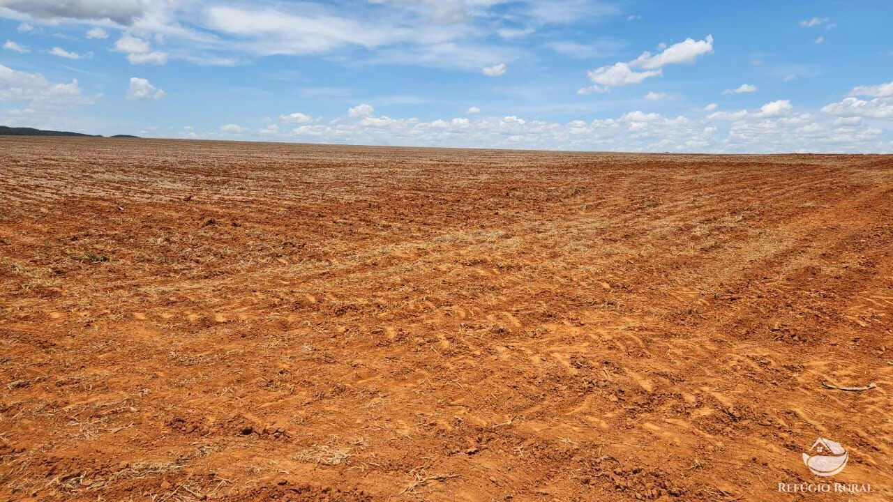 Fazenda de 1.738 ha em Cristalina, GO