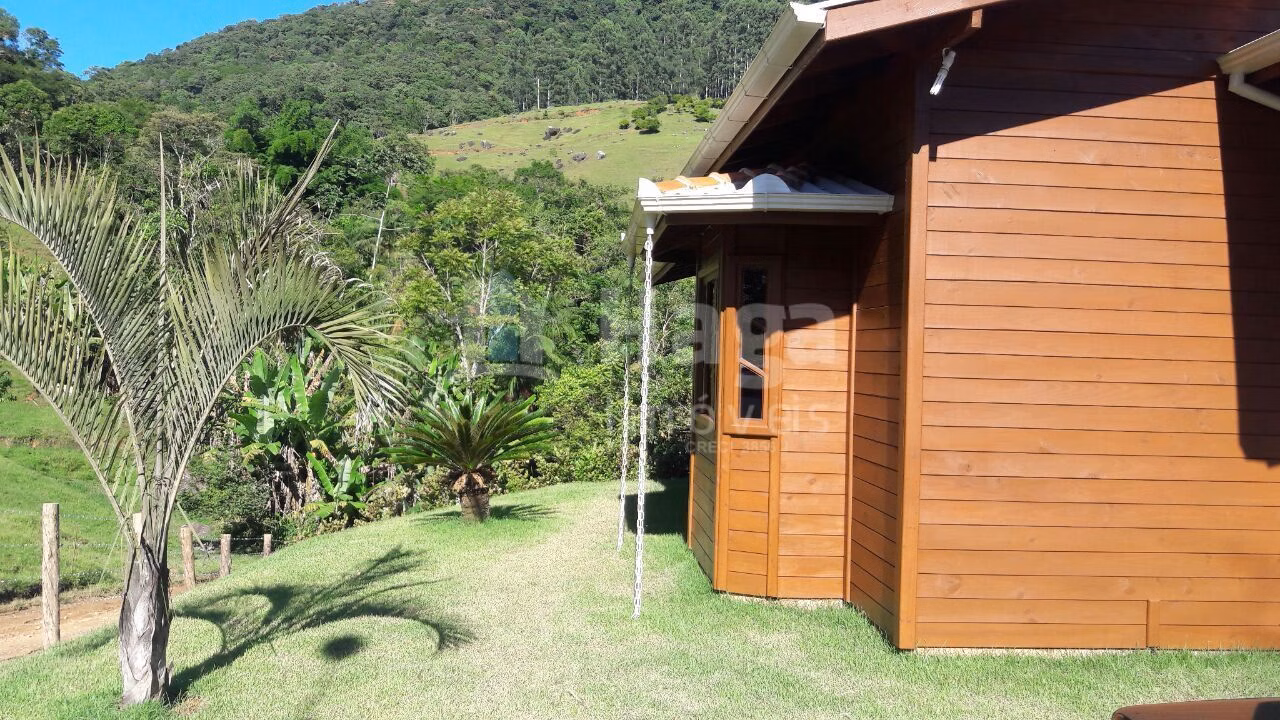 Fazenda de 2.300 m² em Águas Mornas, SC