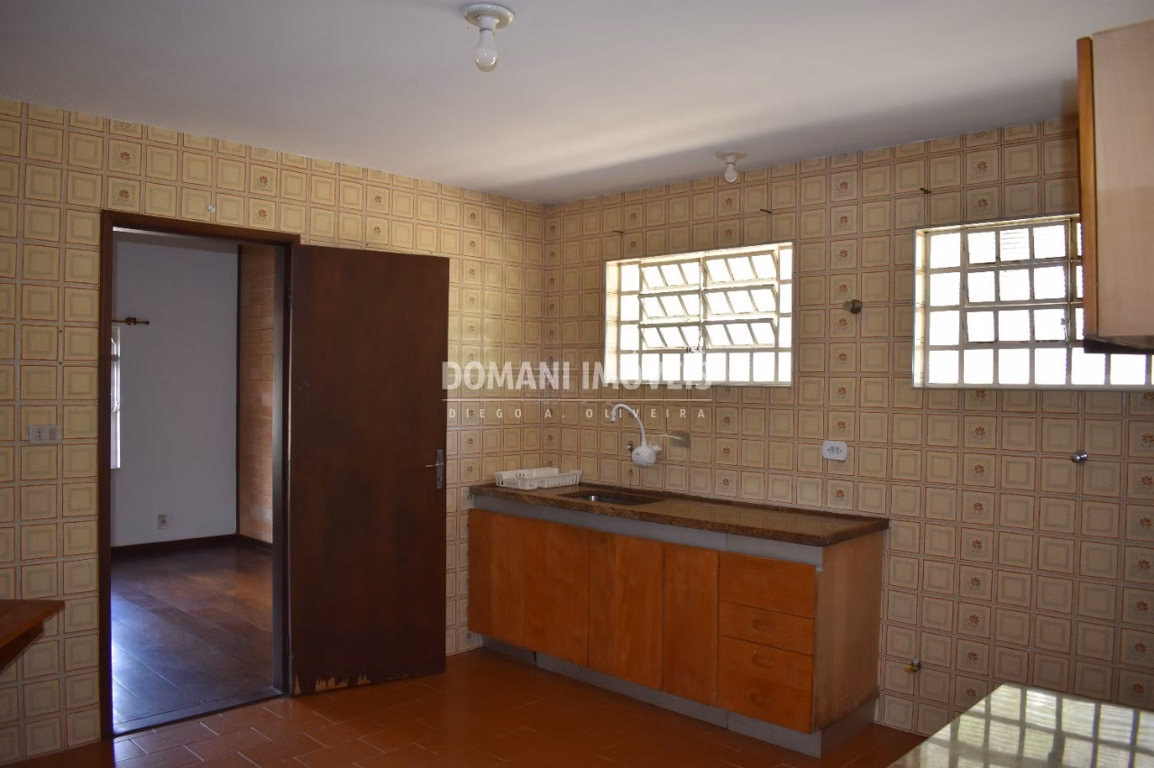 Casa de 1.110 m² em Campos do Jordão, SP
