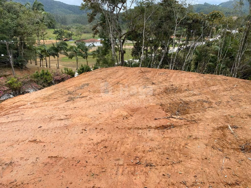 Terreno de 900 m² em Nova Trento, SC