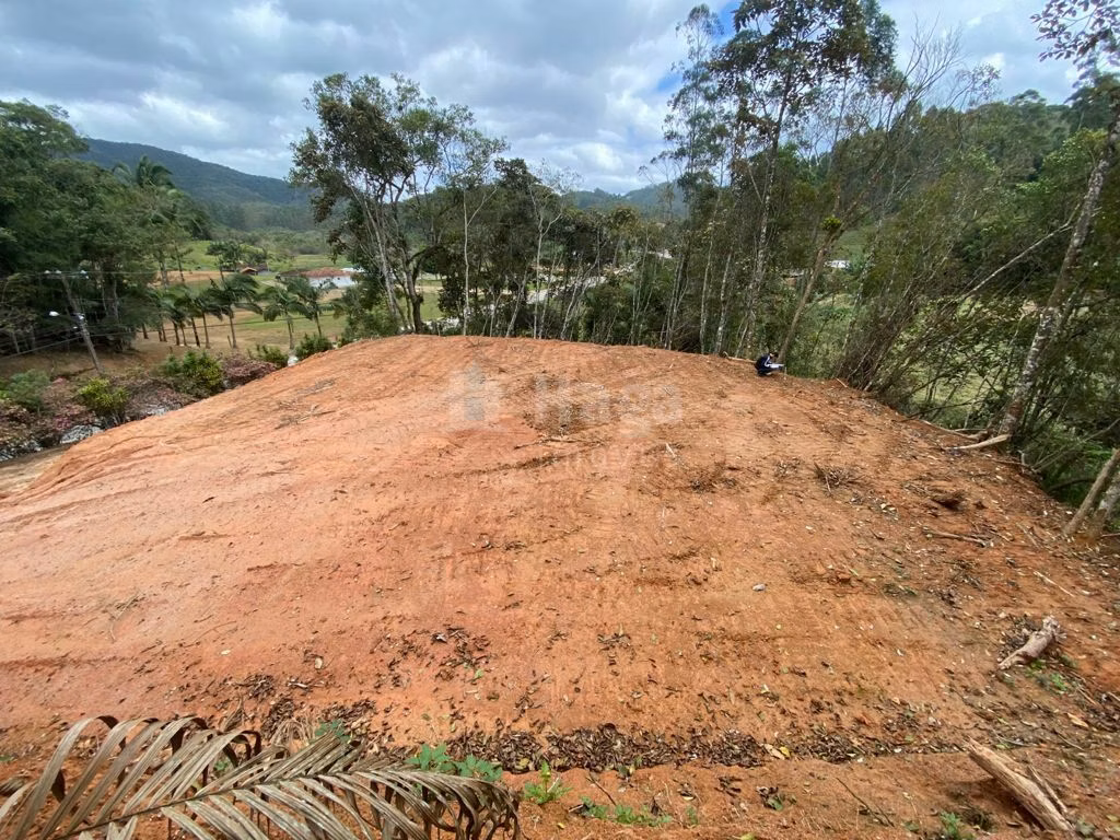 Terreno de 900 m² em Nova Trento, SC