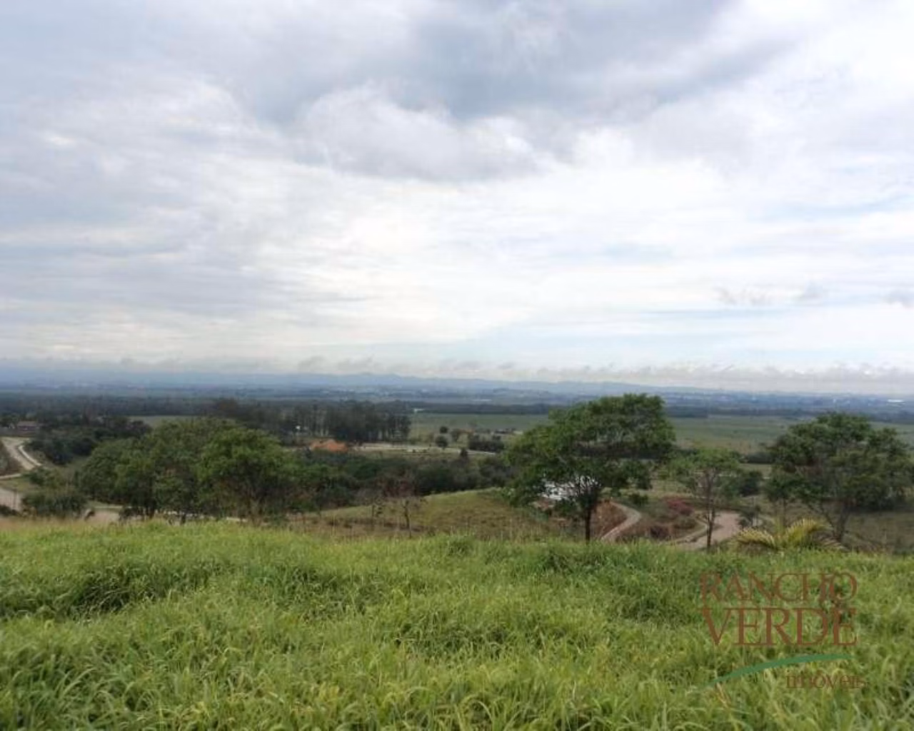 Terreno de 1,370 m² em São José dos Campos, SP