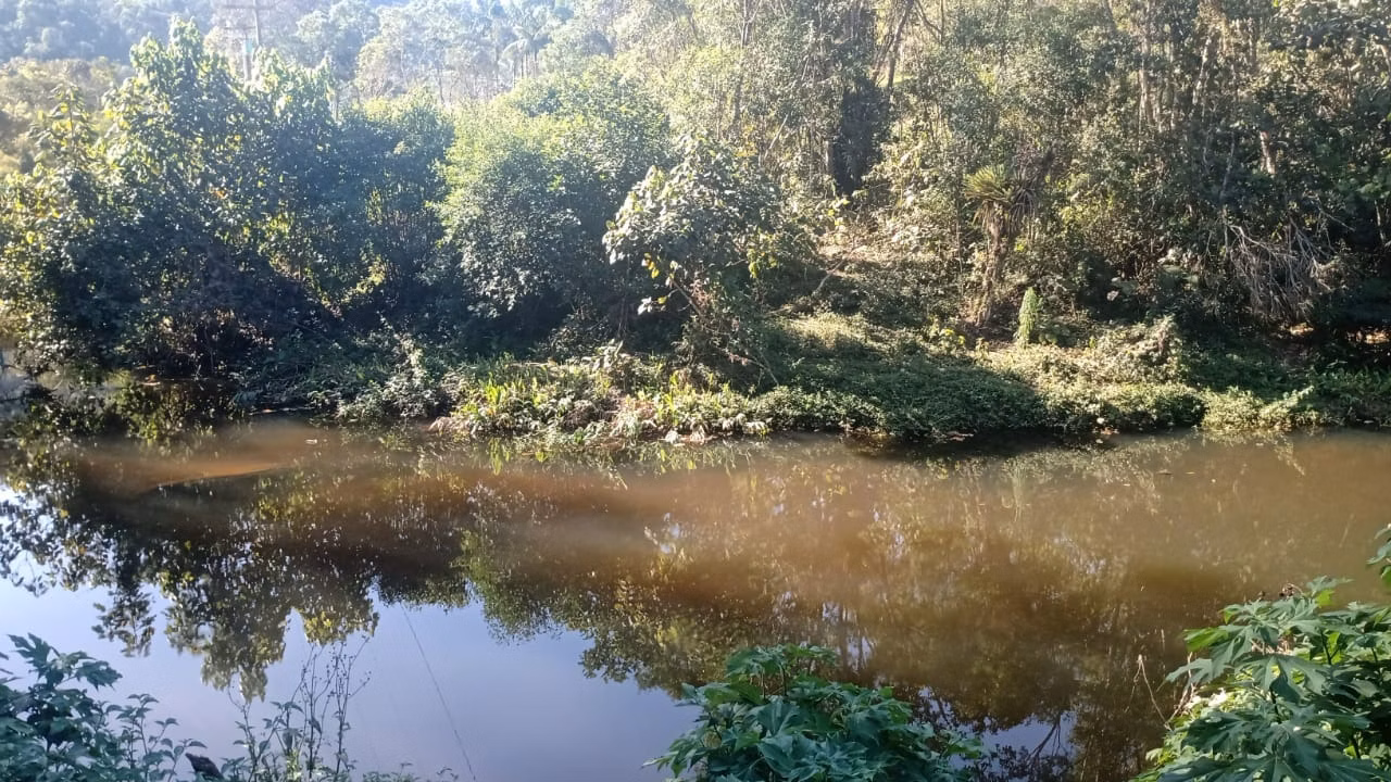 Chácara de 4.000 m² em Paraibuna, SP