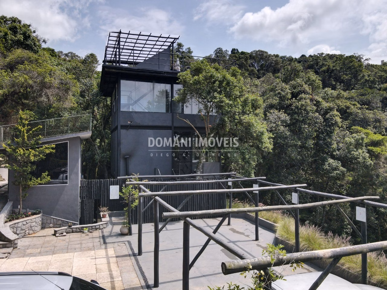 Casa de 2.600 m² em Campos do Jordão, SP