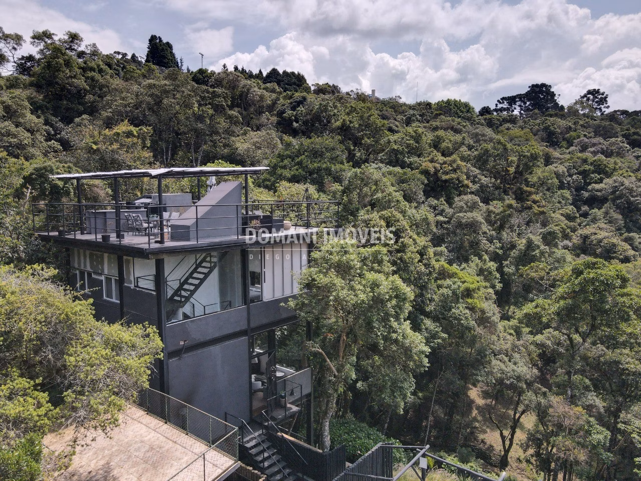 Casa de 2.600 m² em Campos do Jordão, SP