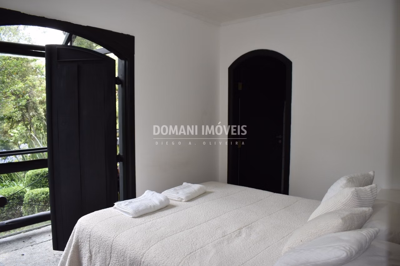 Casa de 2.600 m² em Campos do Jordão, SP