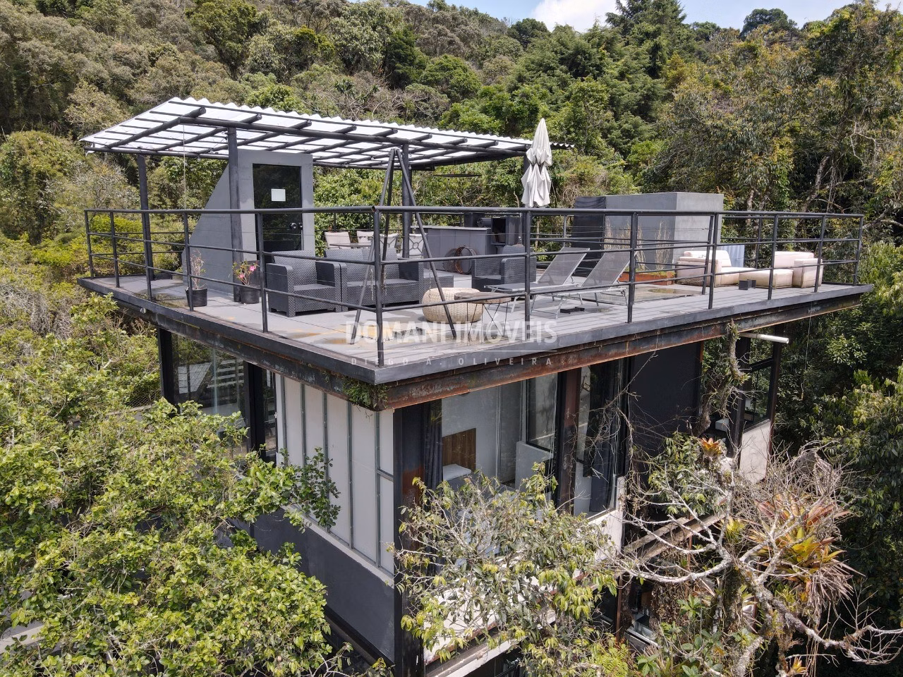 Casa de 2.600 m² em Campos do Jordão, SP